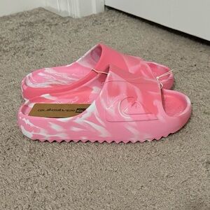 Cool Quicksilver size 5 pink tie dye slip on slides new